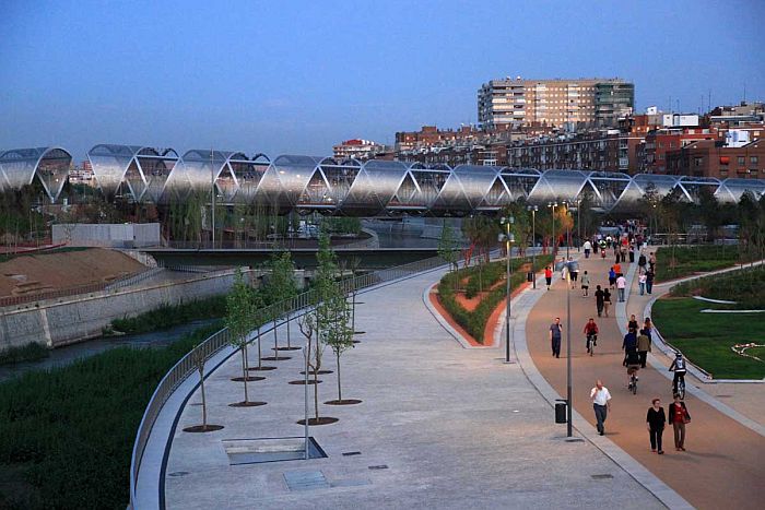 Мост-труба "Аргансуэла" в Мадриде, Испания